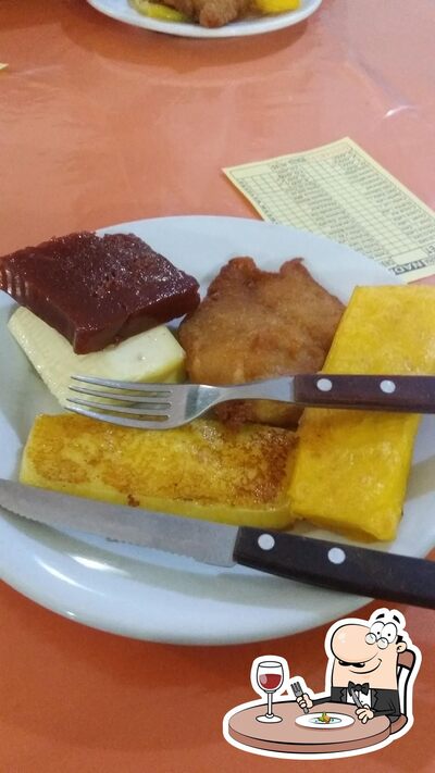 Comida em RESTAURANTE E …
