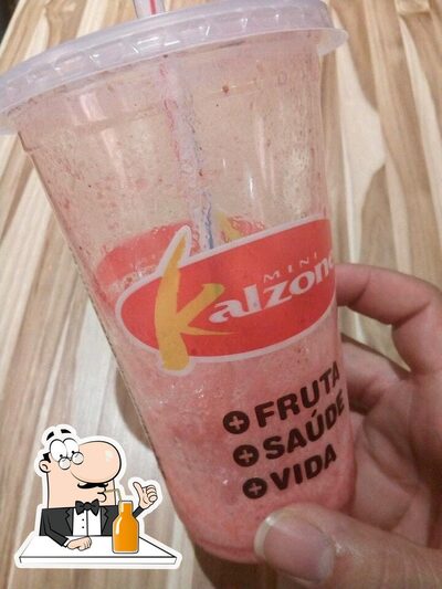 Experimente diferentes bebidas servidos no Mini Kalzone Alameda Shopping