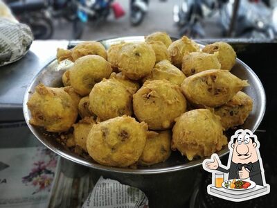 Meals at Jitendra Vadapav Wai