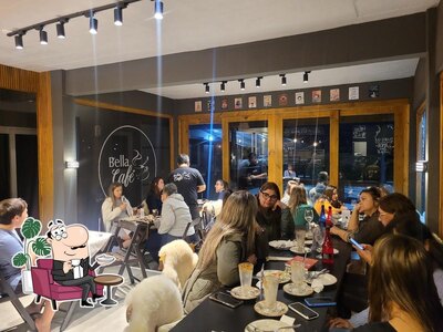 Veja imagens do interior do Bella Café Praia do Cassino