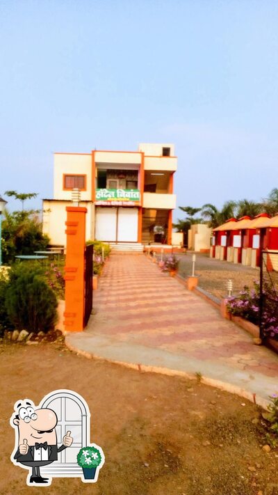 The exterior is an important feature of NIWANT WINE BAR AND RESTURANT