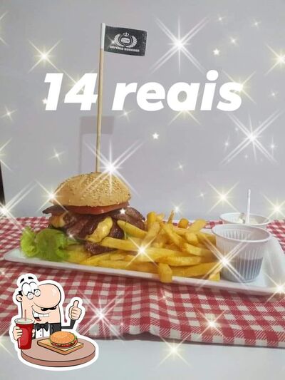 Peça um dos hambúrgueres servidos no Império Burguer
