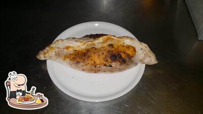 A Restaurant Pizzeria Post, puoi ordinare una bella pizza