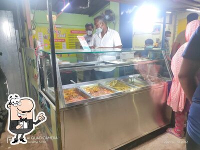 Check out how Kandhari chicken looks inside