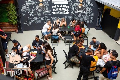 O interior do Insano Gourmet Itabatã