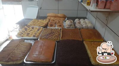 Comida em Padaria e Mercearia Renascer
