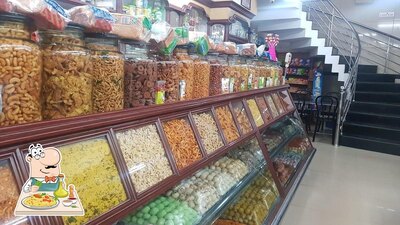 Food at Famous Bakery - Aloor