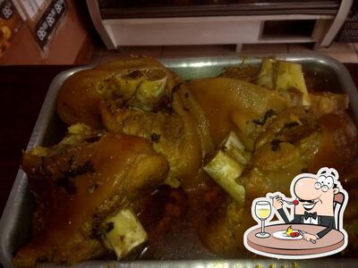 Comida em Bar Joelho Gordo