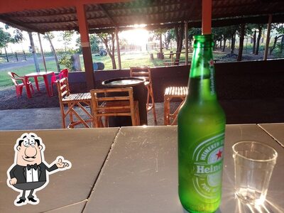 Veja imagens do interior do Bar do Alim