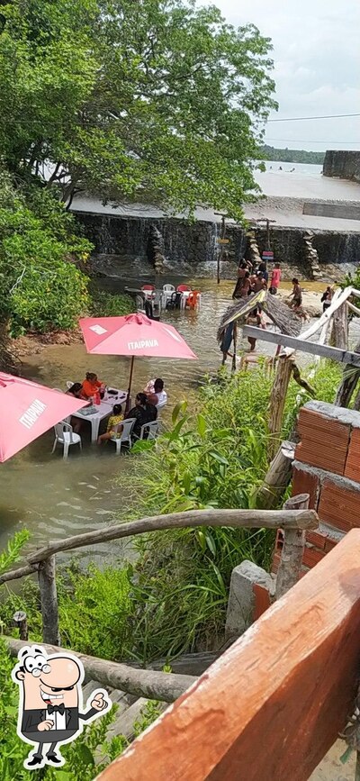 Veja imagens do exterior do Recantus restaurante
