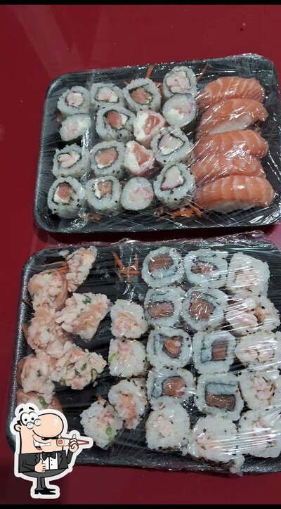 Presenteie-se com sushi no Paru Sushi