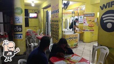 Veja imagens do interior do X LANCHES - HAMBURGUERIA