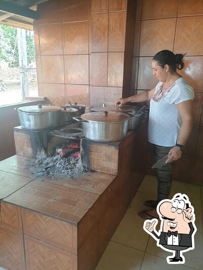 Veja imagens do interior do Lanchonete e Restaurante Rancho Alegre