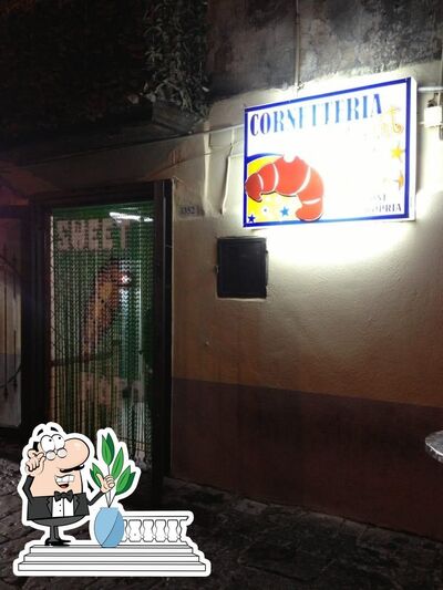 Goditi la vista dall'area esterna di Sweet Night