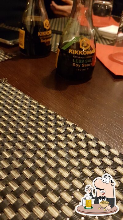 Puoi prenderti un rinfrescante bicchiere di birra chiara o scura