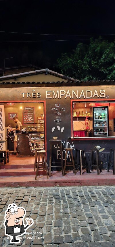 Veja imagens do interior do Três Empanadas