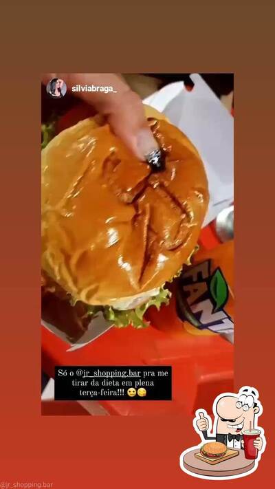 Os hambúrgueres do Restaurante Espaço Caseiro irão satisfazer diferentes gostos