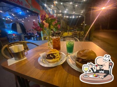 Comida em Quintall Gastronômico