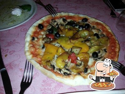 A Re degli Amici 2, puoi ordinare una bella pizza