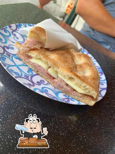 Prenditi un panino per pranzo o cena
