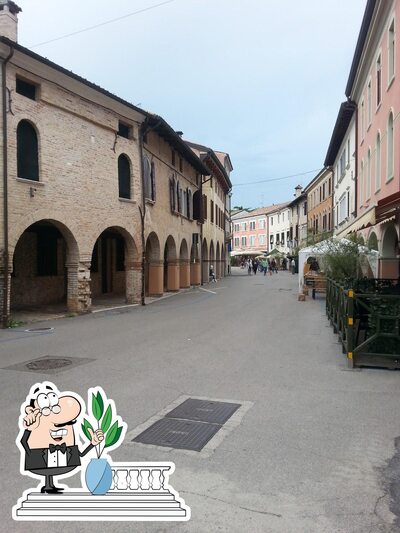 Guarda gli esterni di Panificio Florean