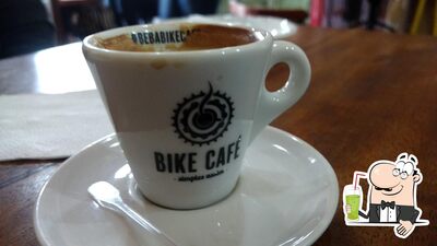 Você pode desfrutar de uma bebida do menu