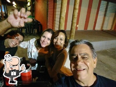 Experimente diversos bebidas servidos no SOBERANO BAR