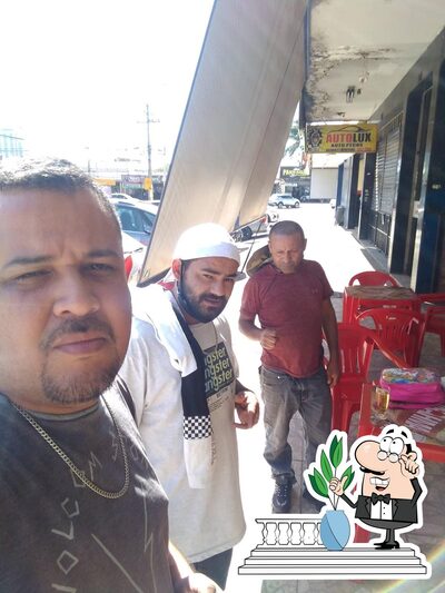 Você pode espairecer no na área externa do Staleiro Bar & Snooker