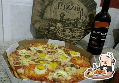 No Pizzaria Colonia, você pode conseguir pizza
