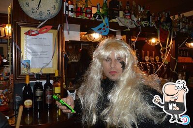 Puoi goderti l'aria fresca dal dehors di R.A.D. Pub James Cook Pub