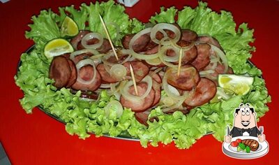 FRANK LANCHES provê pratos de carne
