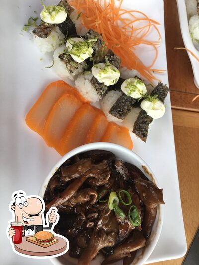 Experimente um dos hambúrgueres oferecidos no Japa Temaki