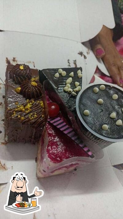 Food at Garhwal Bakery