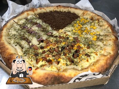 Peça diferentes variedades de pizza
