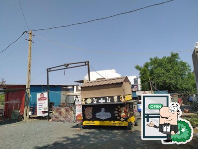 You can get some fresh air outside PAPA’S PIZZA