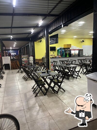 O interior do Nanda Pizzas
