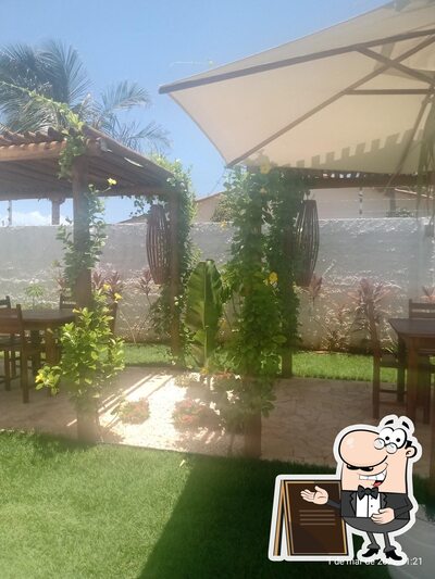 Veja imagens do exterior do Petit jardin