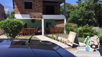 a área exterior é uma característica importante do Restaurante Cheiro Verde