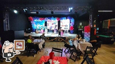 O interior do Enjoy Music Hall