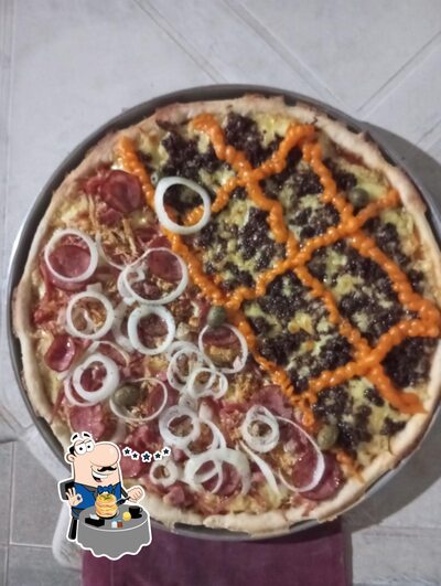Comida em Pizzaria Feitoza
