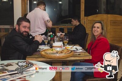 Veja imagens do interior do Saloon Pizzaria