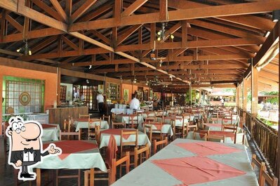 Veja imagens do interior do Restaurante Lua Morena