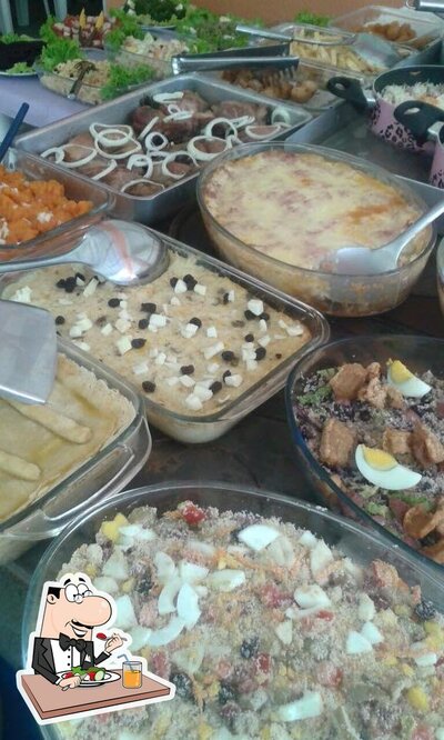 Comida em Restaurante Dourado