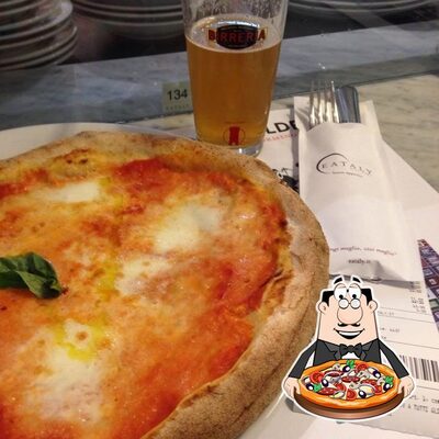 Scegli tra le svariate varianti di pizza