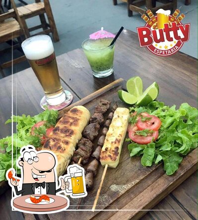 Desfute uma tulipa de cerveja leve ou escura