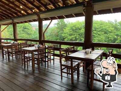 Veja imagens do interior do Butcher Garden