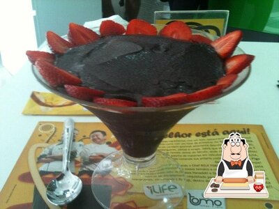 iLife Campolim serve uma seleção de pratos doces