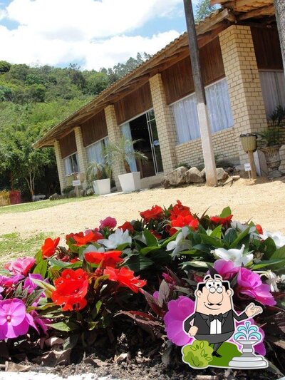o exterior é uma característica importante do Restaurante do Simão Braço do Norte SC