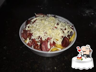 W&E LANCHES provê uma gama de pratos doces