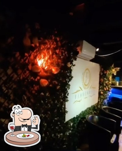 Platti al petit club prive